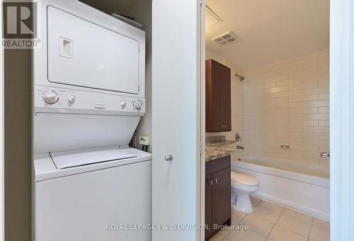 3702 - 35 Mariner Terrace, Toronto (Waterfront Communities), ON - Indoor Photo Showing Laundry Room