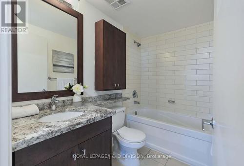 3702 - 35 Mariner Terrace, Toronto, ON - Indoor Photo Showing Bathroom