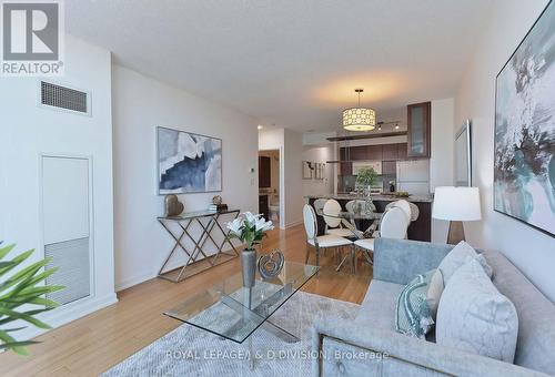 3702 - 35 Mariner Terrace, Toronto, ON - Indoor Photo Showing Living Room