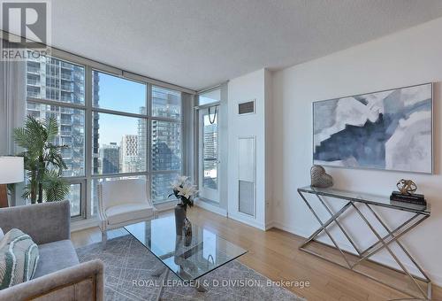 3702 - 35 Mariner Terrace, Toronto (Waterfront Communities), ON - Indoor Photo Showing Other Room