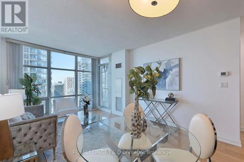 3702 - 35 Mariner Terrace, Toronto (Waterfront Communities), ON - Indoor Photo Showing Dining Room