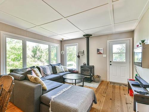 Salon - 1360 Rg Lépine, Saint-Liguori, QC - Indoor Photo Showing Living Room