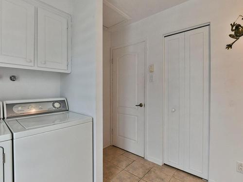 Salle de bains - 18360 Rue Charles, Mirabel, QC - Indoor Photo Showing Laundry Room