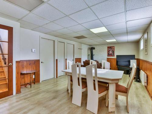 Salle familiale - 18360 Rue Charles, Mirabel, QC - Indoor Photo Showing Dining Room