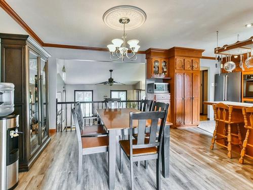 Salle Ã  manger - 18360 Rue Charles, Mirabel, QC - Indoor Photo Showing Dining Room