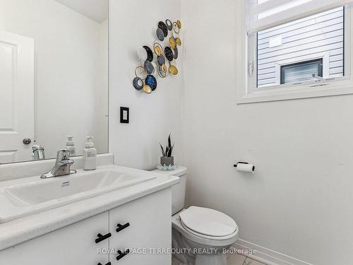 15 Clipper Lane, Clarington, ON - Indoor Photo Showing Bathroom