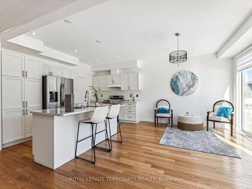 15 Clipper Lane, Clarington, ON - Indoor Photo Showing Kitchen With Upgraded Kitchen