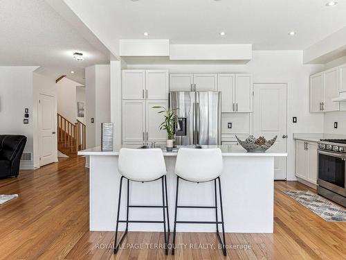 15 Clipper Lane, Clarington, ON - Indoor Photo Showing Kitchen With Stainless Steel Kitchen With Upgraded Kitchen