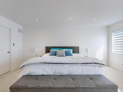 15 Clipper Lane, Clarington, ON - Indoor Photo Showing Bedroom