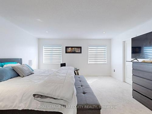 15 Clipper Lane, Clarington, ON - Indoor Photo Showing Bedroom