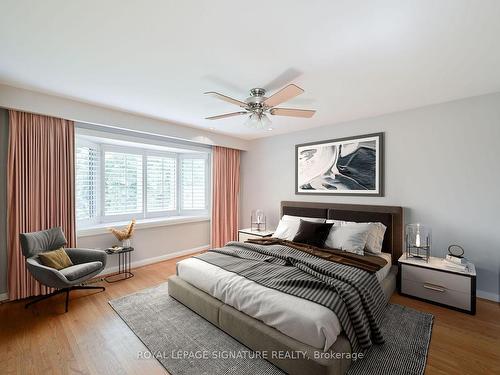 1441 Clarkson Rd N, Mississauga, ON - Indoor Photo Showing Bedroom