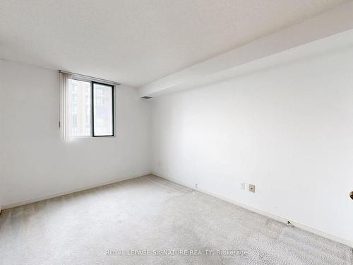 1401-155 Hillcrest Ave, Mississauga, ON - Indoor Photo Showing Other Room