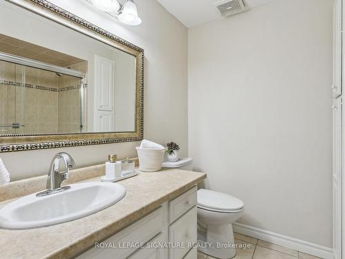 532 Galedowns Crt, Mississauga, ON - Indoor Photo Showing Bathroom