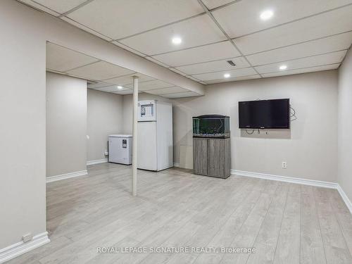 532 Galedowns Crt, Mississauga, ON - Indoor Photo Showing Other Room