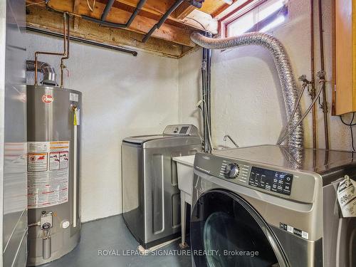 532 Galedowns Crt, Mississauga, ON - Indoor Photo Showing Laundry Room