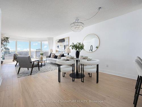 518-2261 Lakeshore Blvd, Toronto, ON - Indoor Photo Showing Dining Room