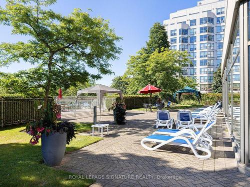 518-2261 Lakeshore Blvd, Toronto, ON - Outdoor