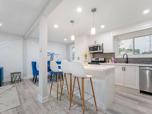 83 Grange Ave, Welland, ON - Indoor Photo Showing Kitchen With Upgraded Kitchen