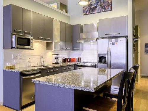 108-38 Front St, Nanaimo, BC - Indoor Photo Showing Kitchen With Upgraded Kitchen