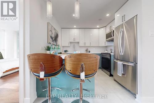 503 - 5460 Yonge Street, Toronto (Willowdale West), ON - Indoor Photo Showing Kitchen