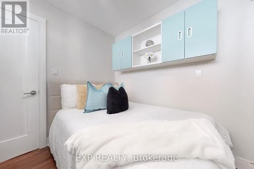 503 - 5460 Yonge Street, Toronto (Willowdale West), ON - Indoor Photo Showing Bedroom