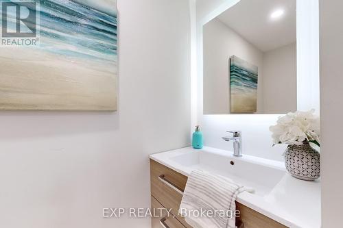 503 - 5460 Yonge Street, Toronto (Willowdale West), ON - Indoor Photo Showing Bathroom