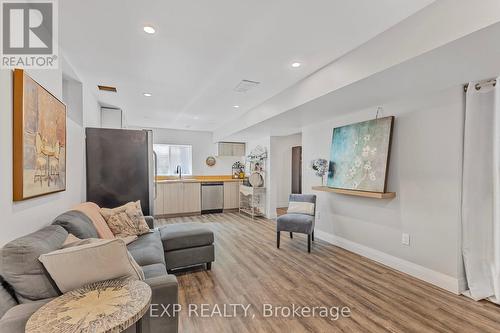 1289 Lowrie Street, Innisfil, ON - Indoor Photo Showing Living Room