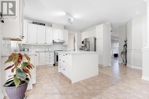 46 Amboise Crescent, Brampton (Fletcher'S Meadow), ON - Indoor Photo Showing Kitchen