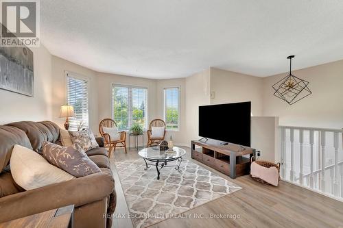 189 Olivetree Road, Brantford, ON - Indoor Photo Showing Living Room