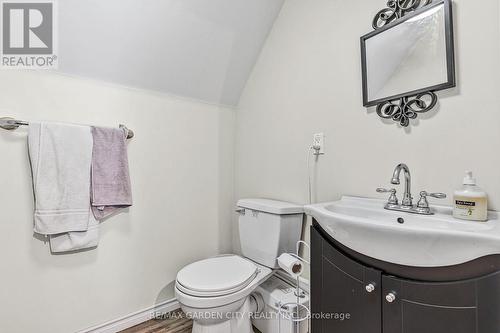 9 Foley Crescent, Thorold (Thorold Downtown), ON - Indoor Photo Showing Bathroom