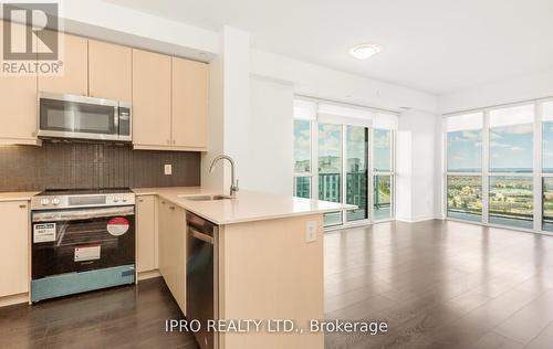 1809 - 4633 Glen Erin Drive, Mississauga (Erin Mills), ON - Indoor Photo Showing Kitchen