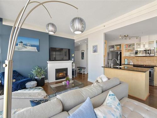 505-845 Yates St, Victoria, BC - Indoor Photo Showing Living Room With Fireplace