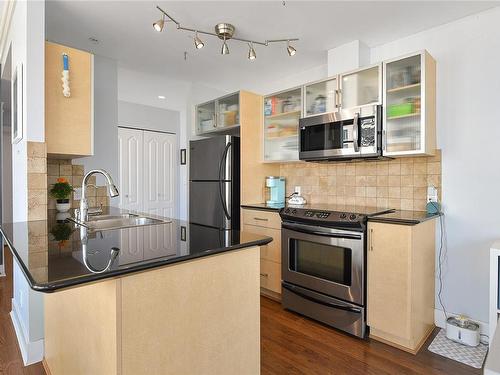 505-845 Yates St, Victoria, BC - Indoor Photo Showing Kitchen With Upgraded Kitchen