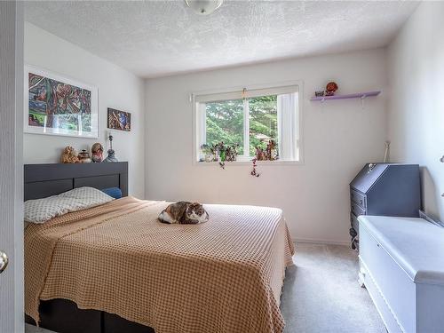 404-1361 Hillside Ave, Victoria, BC - Indoor Photo Showing Bedroom