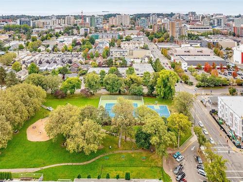 305-909 Pembroke St, Victoria, BC - Outdoor With View