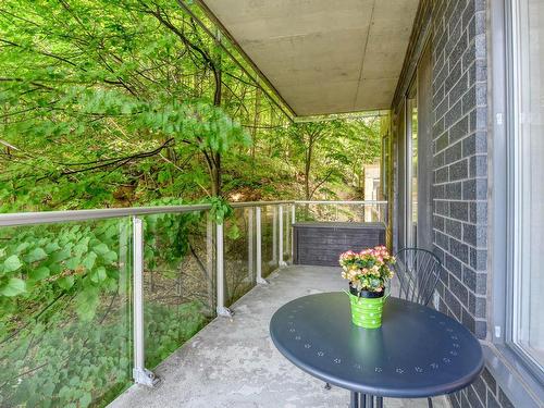 Balcony - 208-4500 Ch. De La Côte-Des-Neiges, Montréal (Côte-Des-Neiges/Notre-Dame-De-Grâce), QC - Outdoor With Exterior