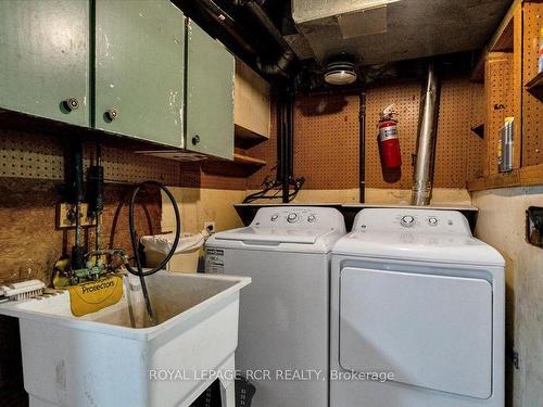 719 Kingfisher Dr, Pickering, ON - Indoor Photo Showing Laundry Room