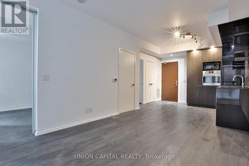 710 - 70 Temperance Street, Toronto (Bay Street Corridor), ON - Indoor Photo Showing Kitchen