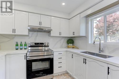 25 Mac Carl Crescent, Whitby (Rolling Acres), ON - Indoor Photo Showing Kitchen