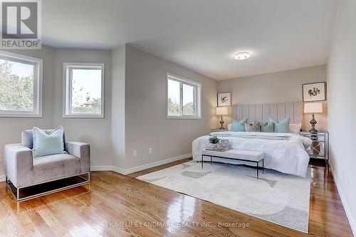 25 Mac Carl Crescent, Whitby (Rolling Acres), ON - Indoor Photo Showing Bedroom