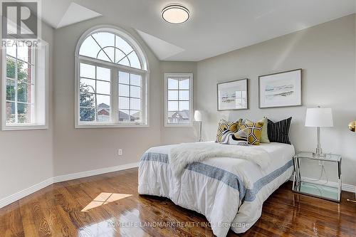 25 Mac Carl Crescent, Whitby (Rolling Acres), ON - Indoor Photo Showing Bedroom