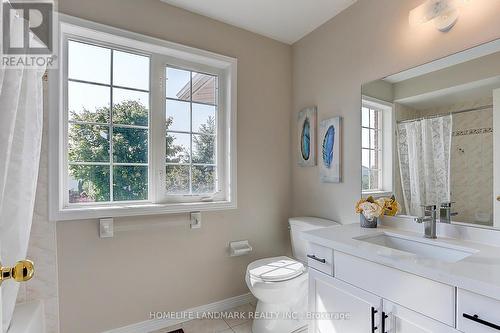 25 Mac Carl Crescent, Whitby (Rolling Acres), ON - Indoor Photo Showing Bathroom