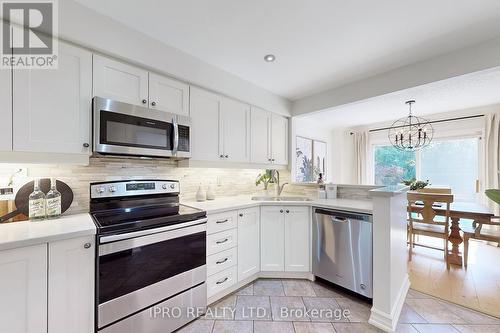 82 Dalecroft Circle, Markham (Unionville), ON - Indoor Photo Showing Kitchen