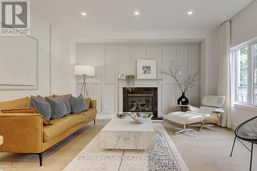 57 Ravine Edge Drive, Richmond Hill (Jefferson), ON - Indoor Photo Showing Living Room With Fireplace