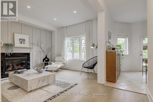 57 Ravine Edge Drive, Richmond Hill (Jefferson), ON - Indoor Photo Showing Living Room With Fireplace