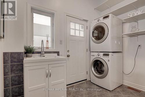 57 Ravine Edge Drive, Richmond Hill (Jefferson), ON - Indoor Photo Showing Laundry Room