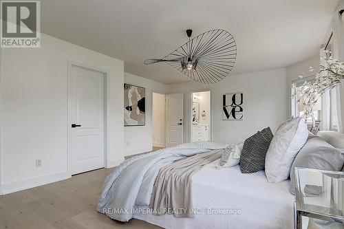 57 Ravine Edge Drive, Richmond Hill (Jefferson), ON - Indoor Photo Showing Bedroom