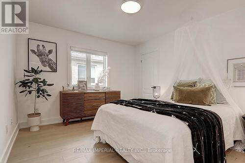 57 Ravine Edge Drive, Richmond Hill (Jefferson), ON - Indoor Photo Showing Bedroom