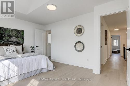 57 Ravine Edge Drive, Richmond Hill (Jefferson), ON - Indoor Photo Showing Bedroom