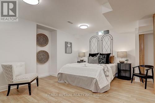 57 Ravine Edge Drive, Richmond Hill (Jefferson), ON - Indoor Photo Showing Bedroom